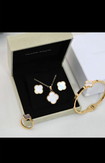 طقم فان كليف